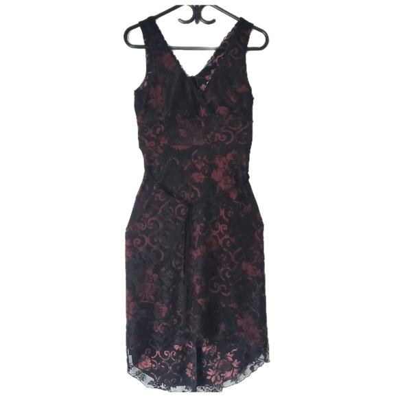 Elegant Black & Burgundy Lace Bodycon Dress with Hidden Zipper – Size S - Picture 1 of 8
